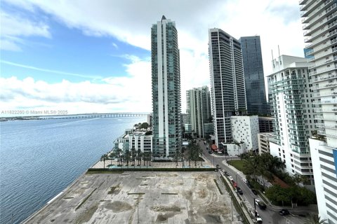 Condo in Miami, Florida, 2 bedrooms  № 1977254 - photo 5