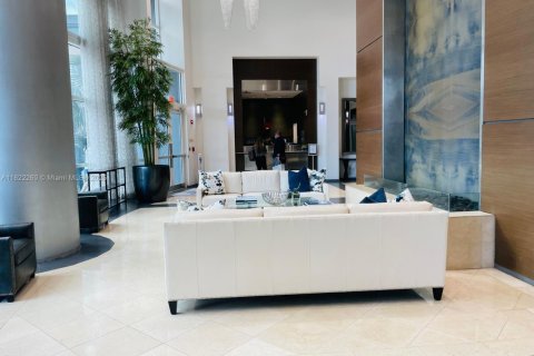 Condo in Miami, Florida, 2 bedrooms  № 1977254 - photo 29