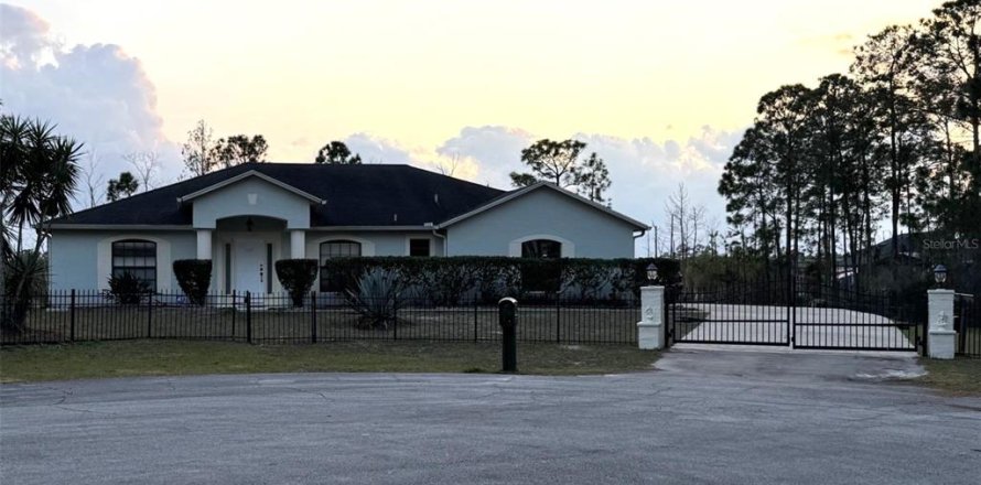 House in Deltona, Florida 3 bedrooms, 183.95 sq.m. № 1524840