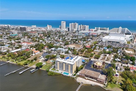 Condominio en venta en Daytona Beach, Florida, 2 dormitorios, 98.48 m2 № 1733455 - foto 1