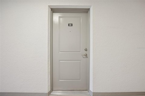 Снять в аренду кондоминиум в Орландо, Флорида 1 комната, 106.28м2, № 2103963 - фото 3