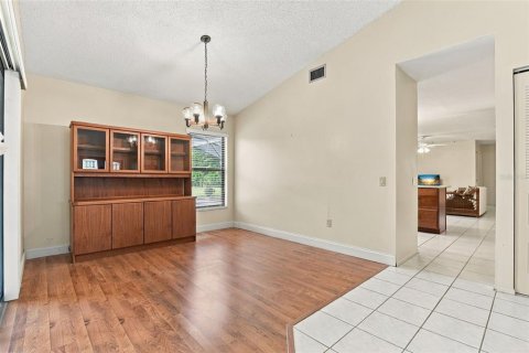 Villa ou maison à vendre à Orlando, Floride: 4 chambres, 211.82 m2 № 2398599 - photo 13