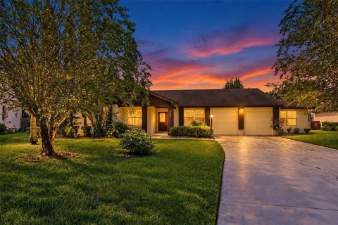 Villa ou maison à Orlando, Floride 4 chambres, 211.82 m2 № 2398599