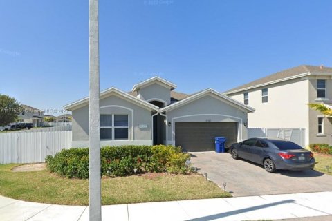 Снять в аренду кондоминиум в Хомстед, Флорида 1 спальня, 167.13м2, № 1979400 - фото 1