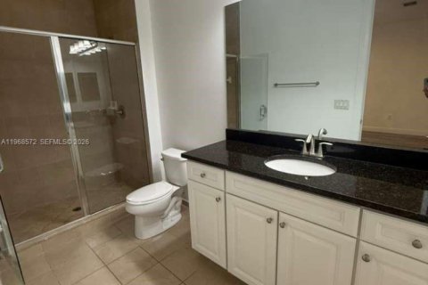 House in Doral, Florida 4 bedrooms, 324.69 sq.m. № 2030978 - photo 30