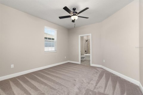 Casa en venta en Kissimmee, Florida, 6 dormitorios, 252.14 m2 № 1915028 - foto 6