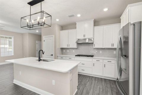 Casa en venta en Kissimmee, Florida, 6 dormitorios, 252.14 m2 № 1915028 - foto 2