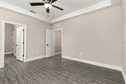 Casa en venta en Kissimmee, Florida, 6 dormitorios, 252.14 m2 № 1915028 - foto 4