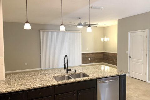 Townhouse in Sarasota, Florida 3 bedrooms, 145.67 sq.m. № 2167073 - photo 9