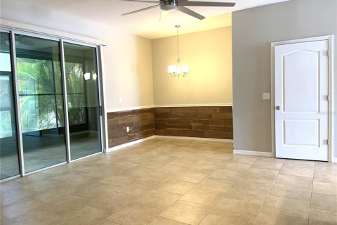 Townhouse in Sarasota, Florida 3 bedrooms, 145.67 sq.m. № 2167073 - photo 10