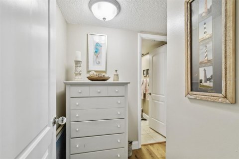 Condo in Largo, Florida, 2 bedrooms  № 1724839 - photo 26