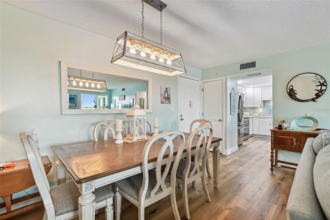 Condo in Largo, Florida, 2 bedrooms  № 1724839 - photo 6