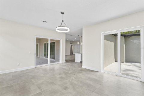 Villa ou maison à louer à Orlando, Floride: 4 chambres, 244.43 m2 № 1317656 - photo 8