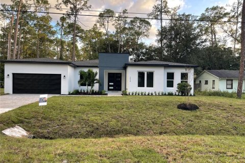 Villa ou maison à louer à Orlando, Floride: 4 chambres, 244.43 m2 № 1317656 - photo 1