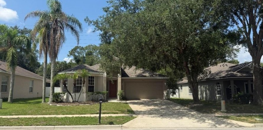House in Apopka, Florida 3 bedrooms, 165.46 sq.m. № 2221927
