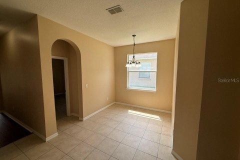 House in Apopka, Florida 3 bedrooms, 165.46 sq.m. № 2221927 - photo 5
