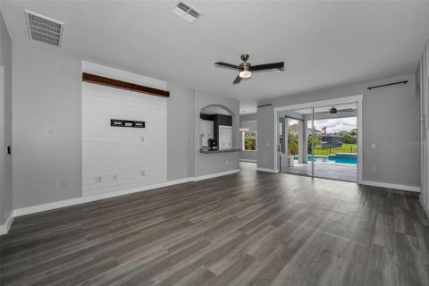 House in Trinity, Florida 5 bedrooms, 316.43 sq.m. № 2157587 - photo 30