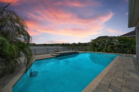 House in Trinity, Florida 5 bedrooms, 316.43 sq.m. № 2157587 - photo 2