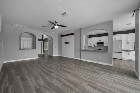 House in Trinity, Florida 5 bedrooms, 316.43 sq.m. № 2157587 - photo 29