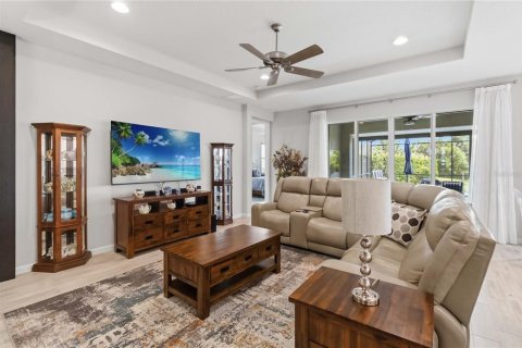 House in DeLand, Florida 3 bedrooms, 202.99 sq.m. № 2312424 - photo 7