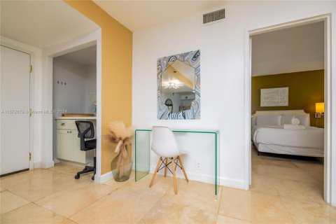 Copropriété à vendre à Miami Beach, Floride: 2 chambres, 89.19 m2 № 2018813 - photo 3
