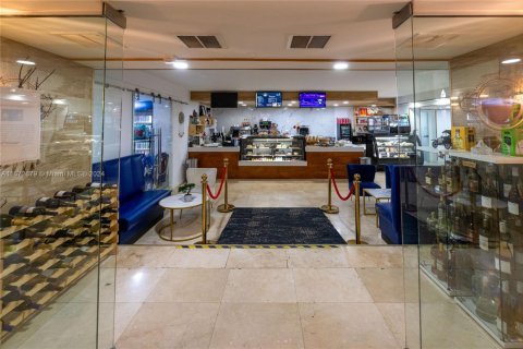 Copropriété à vendre à Miami Beach, Floride: 2 chambres, 89.19 m2 № 2018813 - photo 29