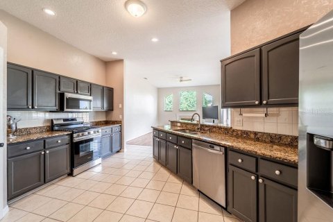 House in DeBary, Florida 3 bedrooms, 184.23 sq.m. № 2217185 - photo 12
