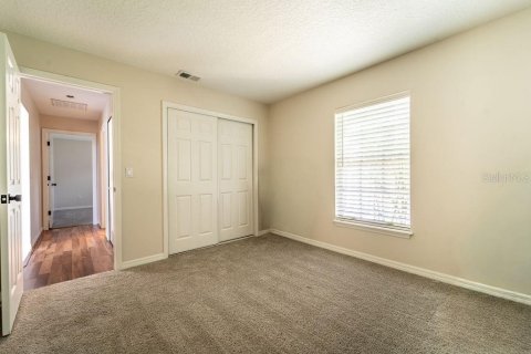 House in DeBary, Florida 3 bedrooms, 184.23 sq.m. № 2217185 - photo 15