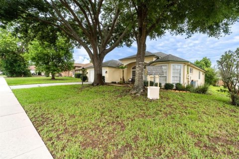 House in DeBary, Florida 3 bedrooms, 184.23 sq.m. № 2217185 - photo 2