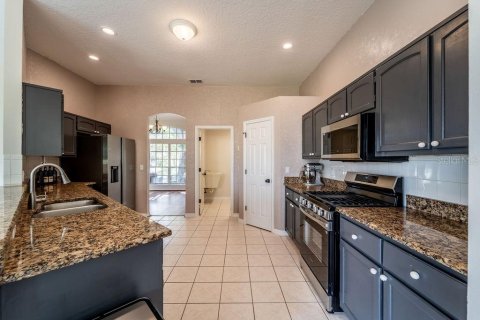 House in DeBary, Florida 3 bedrooms, 184.23 sq.m. № 2217185 - photo 11