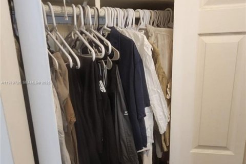 Copropriété à louer à Aventura, Floride: 2 chambres, 100.61 m2 № 2045459 - photo 18