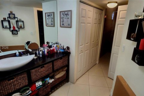 Copropriété à louer à Aventura, Floride: 2 chambres, 100.61 m2 № 2045459 - photo 19