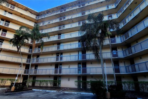 Condo à Aventura, Floride, 2 chambres  № 2045459