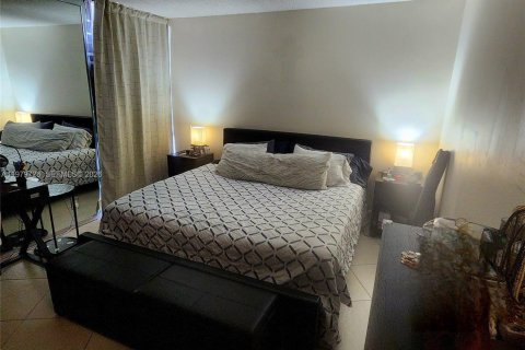 Copropriété à louer à Aventura, Floride: 2 chambres, 100.61 m2 № 2045459 - photo 15