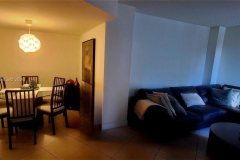 Copropriété à louer à Aventura, Floride: 2 chambres, 100.61 m2 № 2045459 - photo 5