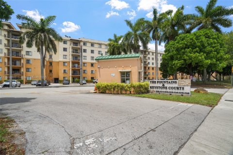 Condominio en venta en Miami, Florida, 1 dormitorio, 64.1 m2 № 1816423 - foto 19