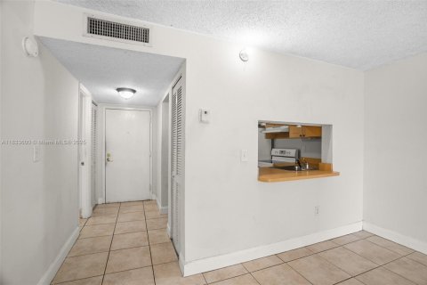 Condominio en venta en Miami, Florida, 1 dormitorio, 64.1 m2 № 1816423 - foto 6