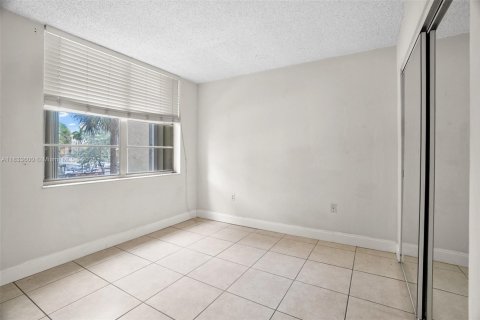 Condominio en venta en Miami, Florida, 1 dormitorio, 64.1 m2 № 1816423 - foto 16