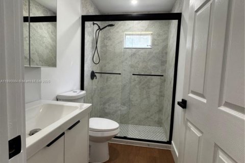 Снять в аренду виллу или дом в Форт-Лодердейл, Флорида 2 спальни, 365.76м2, № 1939293 - фото 19