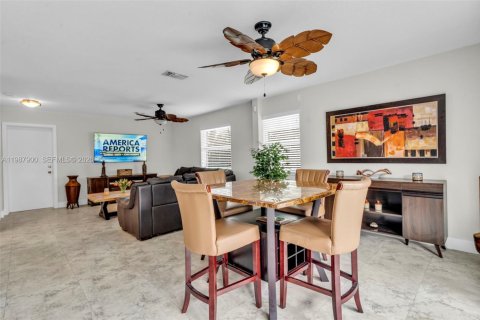 Купить виллу или дом в Майами, Флорида 4 спальни, 194.72м2, № 2050418 - фото 15