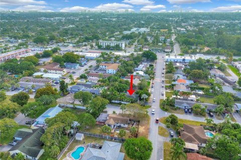 Casa en venta en Wilton Manors, Florida, 2 dormitorios, 135.27 m2 № 1731022 - foto 28