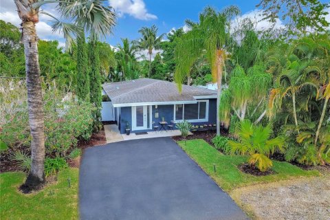 Casa en venta en Wilton Manors, Florida, 2 dormitorios, 135.27 m2 № 1731022 - foto 1