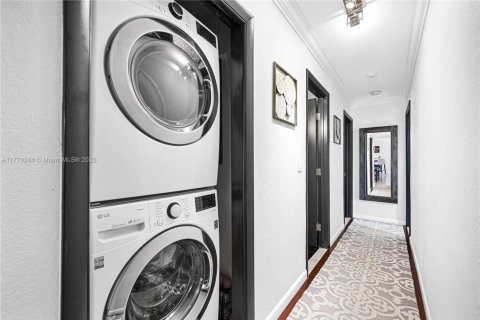 Casa en venta en Wilton Manors, Florida, 2 dormitorios, 135.27 m2 № 1731022 - foto 24