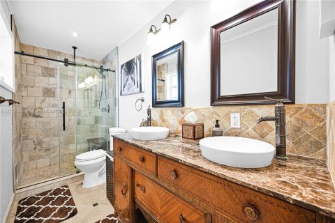 Casa en venta en Wilton Manors, Florida, 2 dormitorios, 135.27 m2 № 1731022 - foto 19