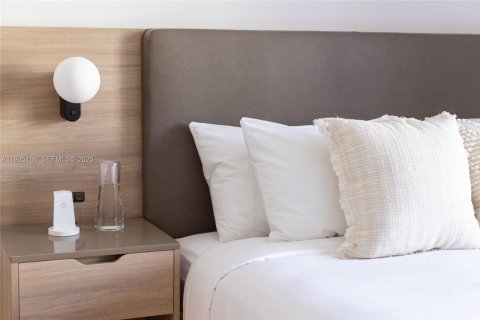 Condo in Miami, Florida, 2 bedrooms  № 2052750 - photo 27