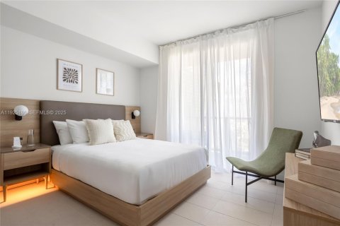 Condo in Miami, Florida, 2 bedrooms  № 2052750 - photo 16