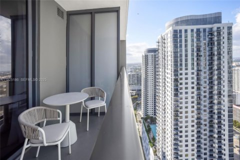 Condo in Miami, Florida, 2 bedrooms  № 2052750 - photo 3
