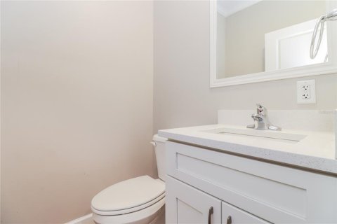 Casa en alquiler en Saint Petersburg, Florida, 4 dormitorios, 176.42 m2 № 1913630 - foto 13