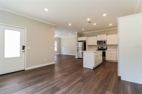 Casa en alquiler en Saint Petersburg, Florida, 4 dormitorios, 176.42 m2 № 1913630 - foto 5