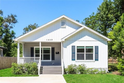 Casa en alquiler en Saint Petersburg, Florida, 4 dormitorios, 176.42 m2 № 1913630 - foto 1